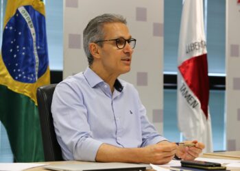 MINAS GERAIS | Zema teme terceira onda de COVID