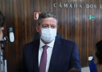 BRASIL | Presidente da Câmara confirma risco de racionamento de energia