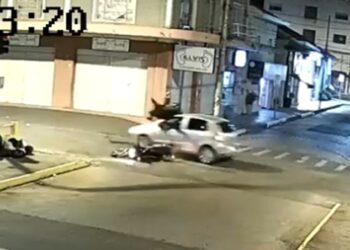 MOCOCA | Carro atropela motociclista e motorista foge sem prestar socorro
