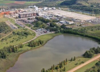 POÇOS DE CALDAS | Alcoa anuncia investimento de R$ 310 milhões que irá gerar cerca de 500 empregos