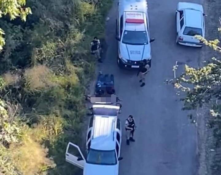 POÇOS DE CALDAS | Patrulha Rural prende quatro homens e apreende armas