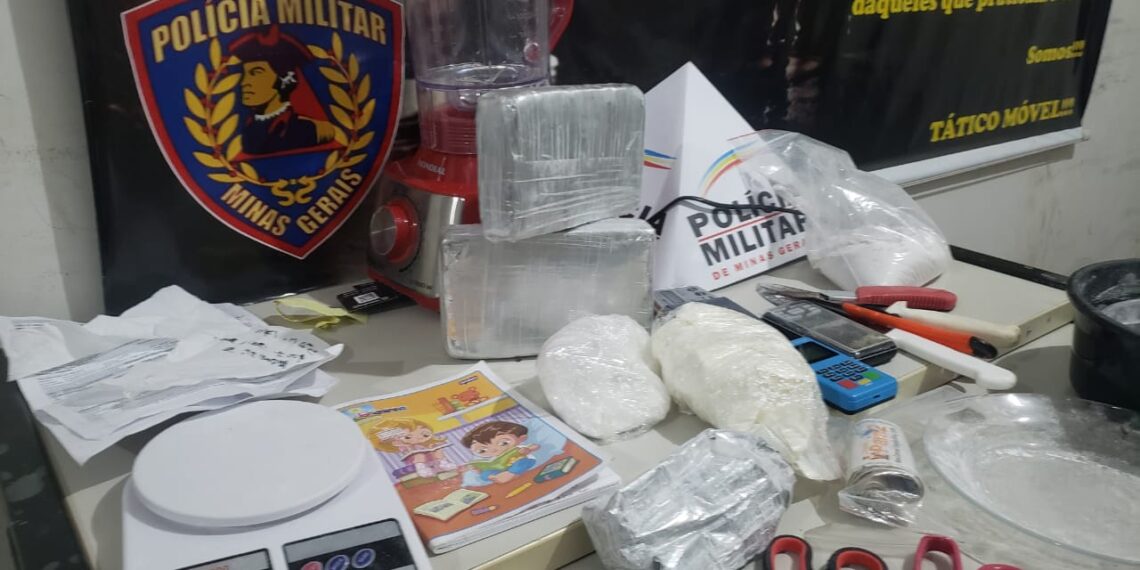 POÇOS DE CALDAS | PM apreende drogas e descobre laboratório de refino de cocaína