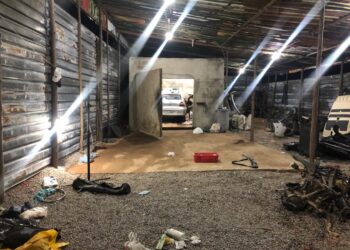 SANTA RITA DE CALDAS | PM descobre desmanche clandestino e encontra veículos furtados