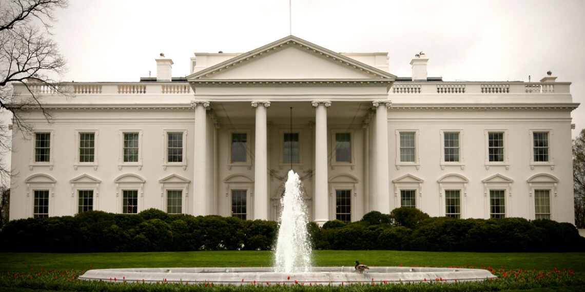 Estados Unidos | 500 milhões de doses serão doadas para mais de 100 países