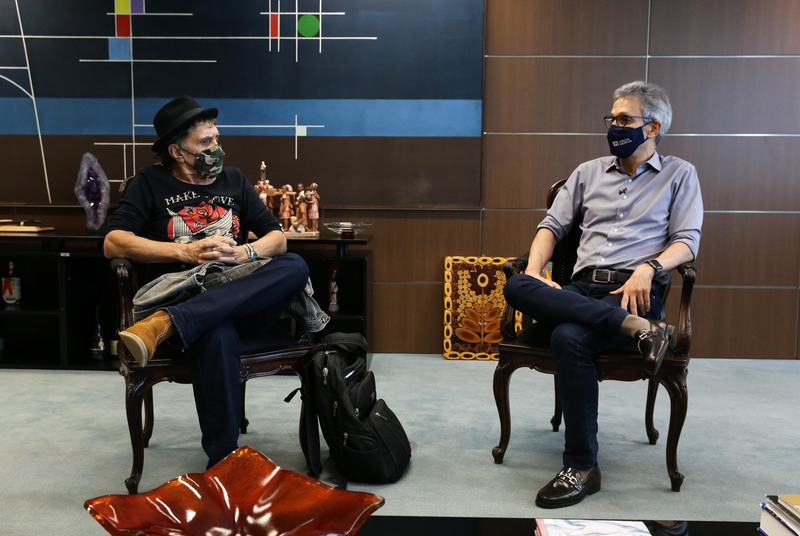 MINAS GERAIS |  Zema encontra artista plástico preso injustamente por 18 anos