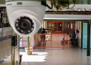 POÇOS DE CALDAS | Lei determina instalação de câmeras de monitoramento nas escolas municipais