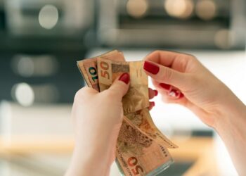 BRASIL | Trabalhadores têm até 30 de junho para sacar PIS/Pasep 2020-2021