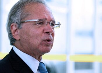 BRASIL | Auxílio Emergencial será prorrogado por mais três meses, diz Guedes