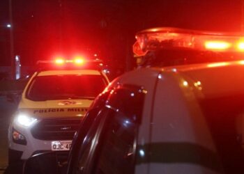 CASA BRANCA | Mulher dirigindo Mercedes é presa por tráfico