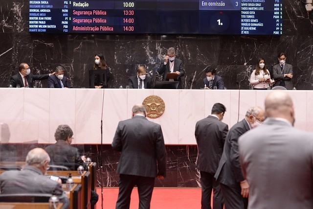 MINAS GERAIS | Aprovada PEC que permite transferência direta a municípios