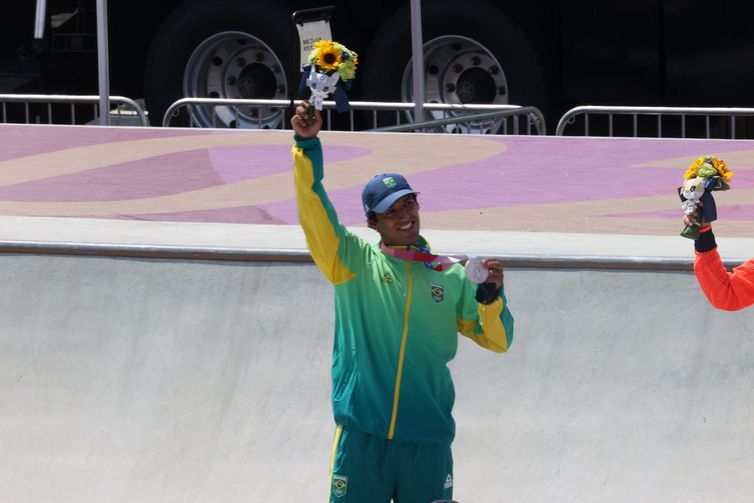 OLIMPÍADAS | Prata de Kelvin Hoefler é a primeira medalha brasileira em Tóquio