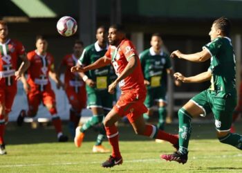 BRASILEIRÃO | Com falhas da zaga, Caldense perde no Espírito Santo
