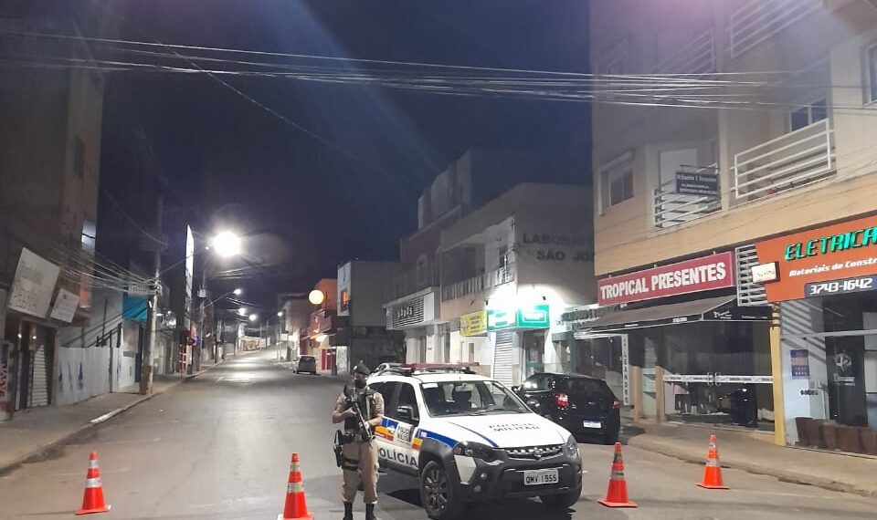 BOTELHOS | PM faz operação na cidade e região contra o tráfico de drogas