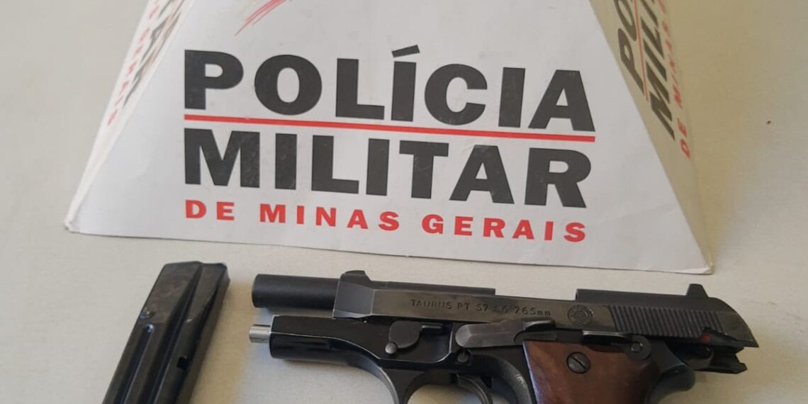 CAMPESTRE | Homem em surto psicótico é preso com arma de fogo