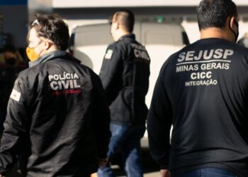 OPERAÇÃO PETRÓLEO REAL | Postos de combustíveis de Poços e outras 62 cidade são fiscalizados