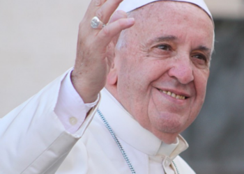 MUNDO | Papa Francisco é internado e passará por cirurgia