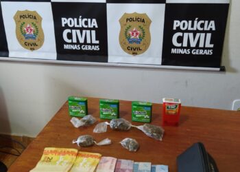 POÇO FUNDO | Mulher é presa suspeita de tráfico de drogas