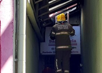 POÇOS DE CALDAS | Princípio de incêndio em pensão movimenta Bombeiros