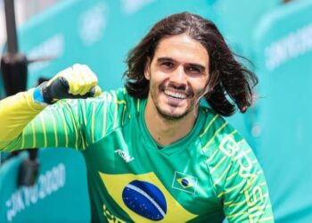 OLIMPÍADAS |  Renato Rezende é semifinalista no BMX
