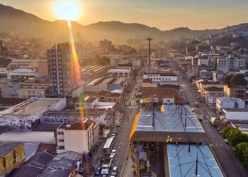 POÇOS DE CALDAS | Comércio tem horário de funcionamento expandido