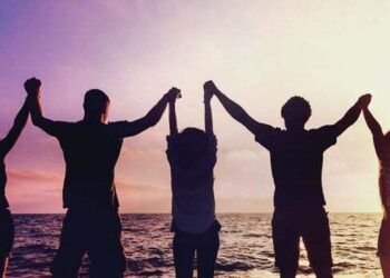 DIA INTERNACIONAL DO AMIGO | Psicóloga comenta benefícios da amizade