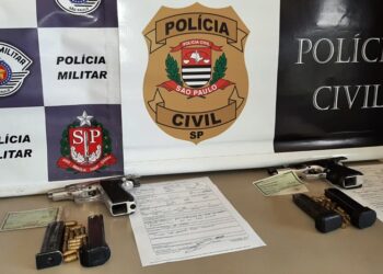 MOCOCA | Mulheres são detidas com armas em residência