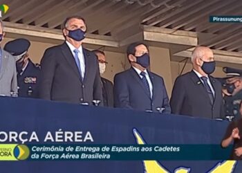 PIRASSUNUNGA | Bolsonaro participa de cerimônia na AFA