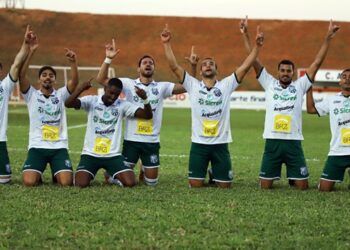 POÇOS DE CALDAS | Caldense vence por 3 a 2 e chega a 2ª colocação da Série D