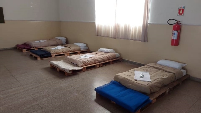 FRIO INTENSO | Prefeituras organizam abrigos para moradores de rua