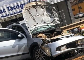 VARGEM GRANDE DO SUL | Caminhonetes batem de frente e homem fica gravemente ferido