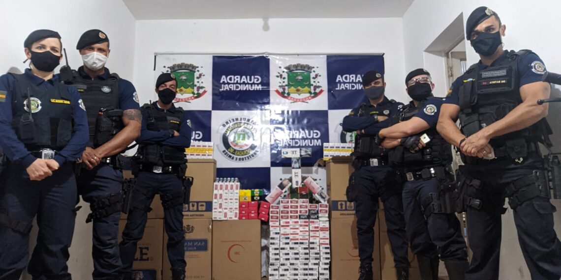 Homem é detido com carga de cigarros contrabandeados