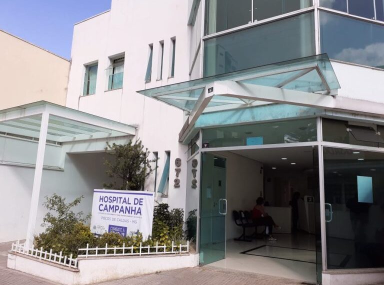 Leitos de UTI do Hospital de Campanha de Poços serão desativados nesta terça (31)