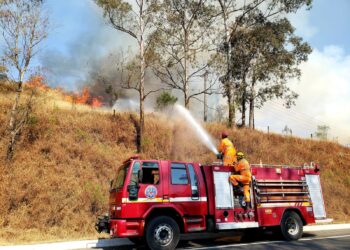 POÇOS DE CALDAS | Bombeiros combatem diversos incêndios nesta quinta