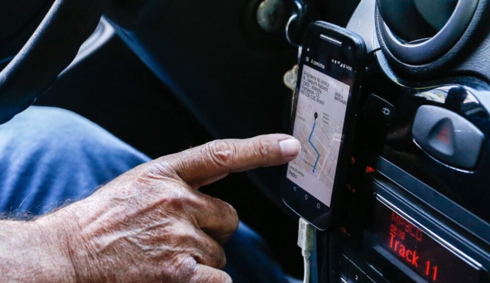 POÇOS DE CALDAS | Proposta sugere utilização de vagas de zona azul durante espera de passageiros