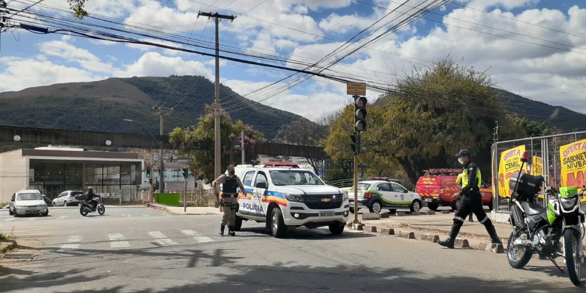 POÇOS DE CALDAS | Discussão de trânsito termina com um ferido por facão