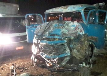 Caminhoneiro morre e três ficam feridos em grave acidente envolvendo quatro veículos