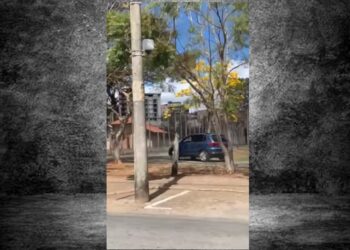 Turistas dão rolê de CARRO em praças de Poços de Caldas