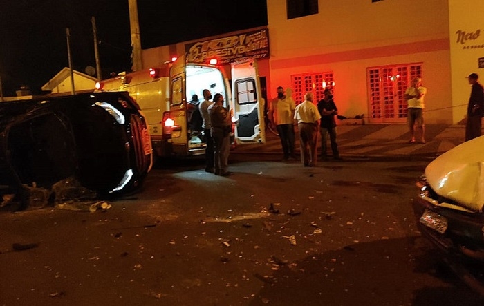 AGUAÍ | Motorista causa acidente ao fugir da polícia