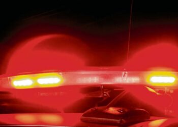 VARGEM GRANDE DO SUL | Van com trabalhadores rurais pega fogo em rodovia