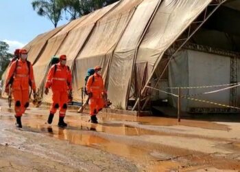 Depois de 30 meses de buscas, bombeiros encontram corpo em Brumadinho