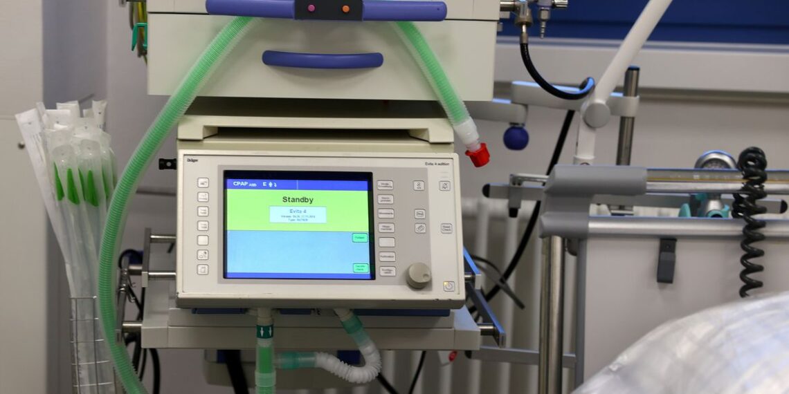 Taxa de ocupação de leitos de UTI em Poços cai para 15,05%