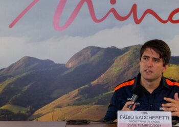 Mais de 47% dos mineiros acima de 18 anos já completaram o esquema vacinal