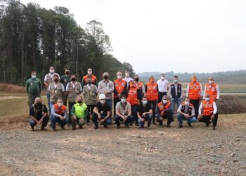 INB Caldas recebe visita de comitiva do Sipron