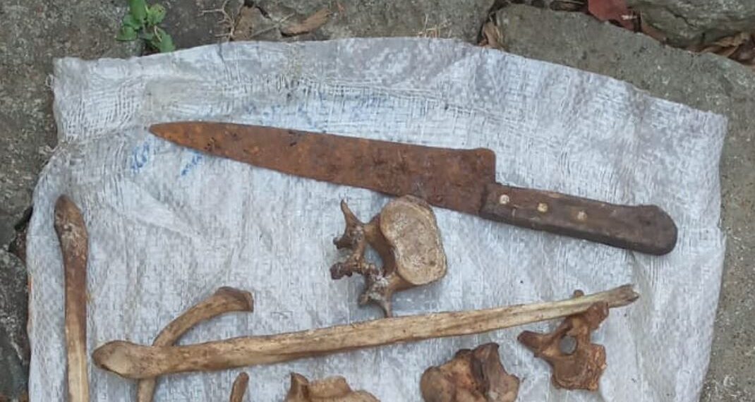 Faca cravada no chão e outros objetos são encontrados onde ossada humana foi localizada em Poços  