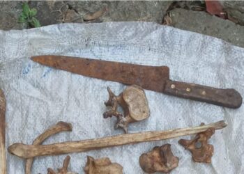 Faca cravada no chão e outros objetos são encontrados onde ossada humana foi localizada em Poços