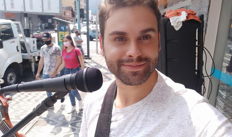 Projeto ‘Morador de Rua’ realiza ação sociocultural na Avocc