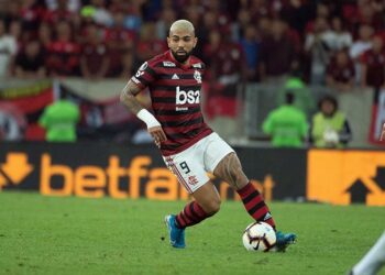 Com torcida no Maracanã, Flamengo encara o Barcelona na Libertadores