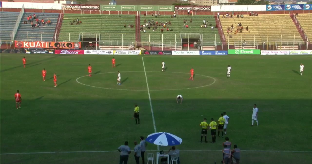 Vulcão empata na volta da torcida no Ronaldão