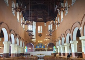 Igreja é invadida e tem microfones furtados