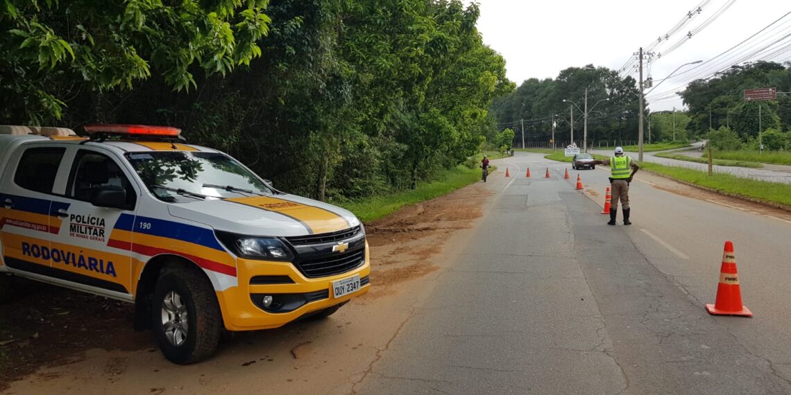 Homem inabilitado é preso por embriaguez ao volante